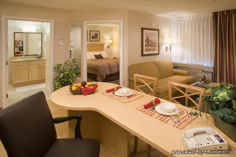 Candlewood Suites Omaha Airport Room photo